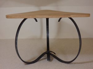 Table basse avec plateau bois triangulaire Saverne 0