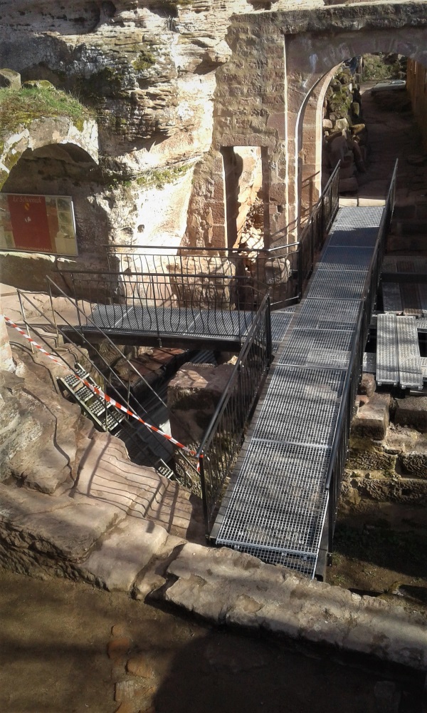 Passerelle m&eacute;tallique et garde-corps forg&eacute;s Bischheim 0