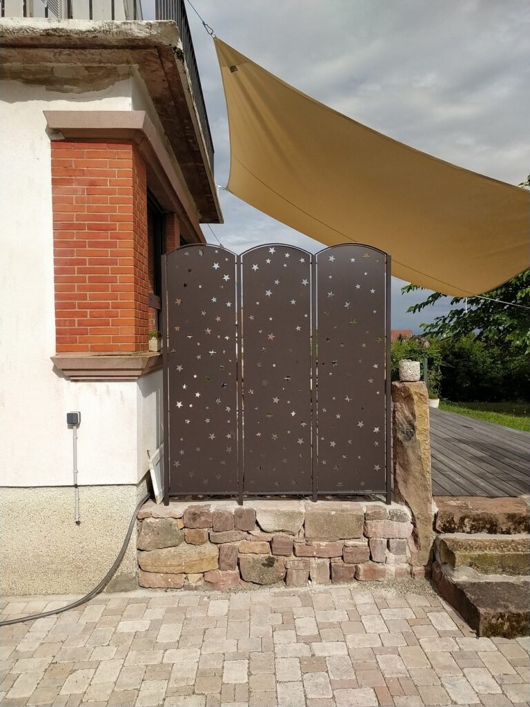 Brise vue en t&ocirc;le ajour&eacute;e Bischheim 0